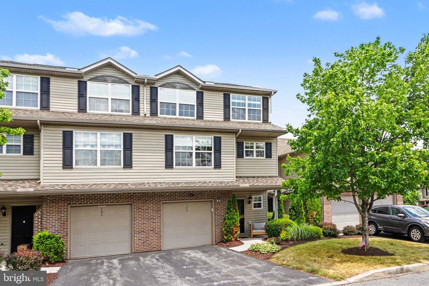 105 Hawk Ct, Hummelstown