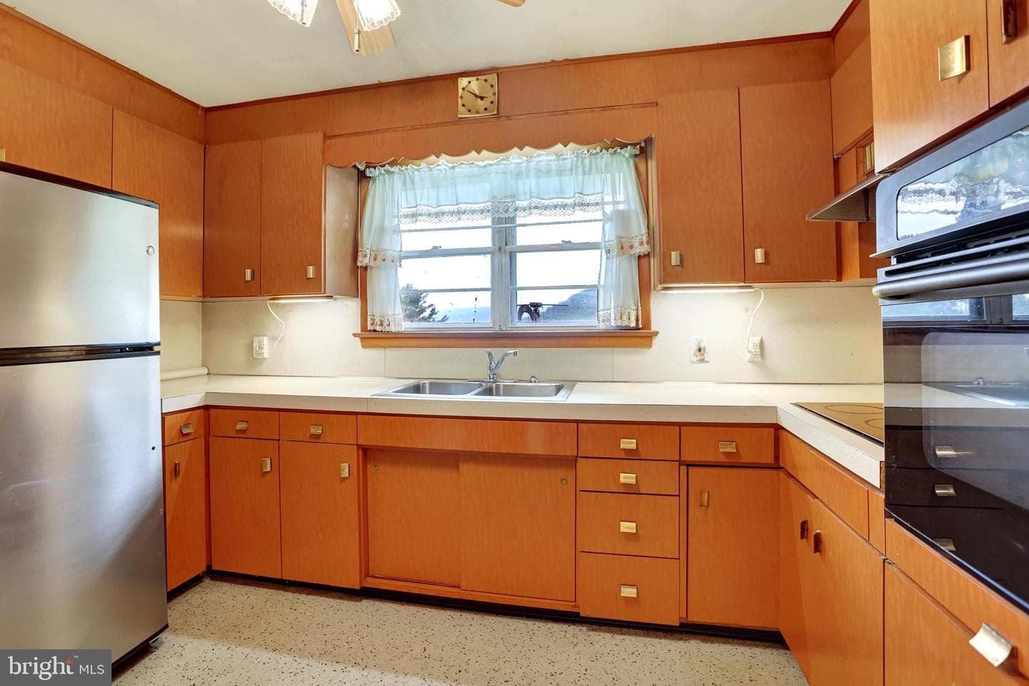 709 Erie Street photo 26