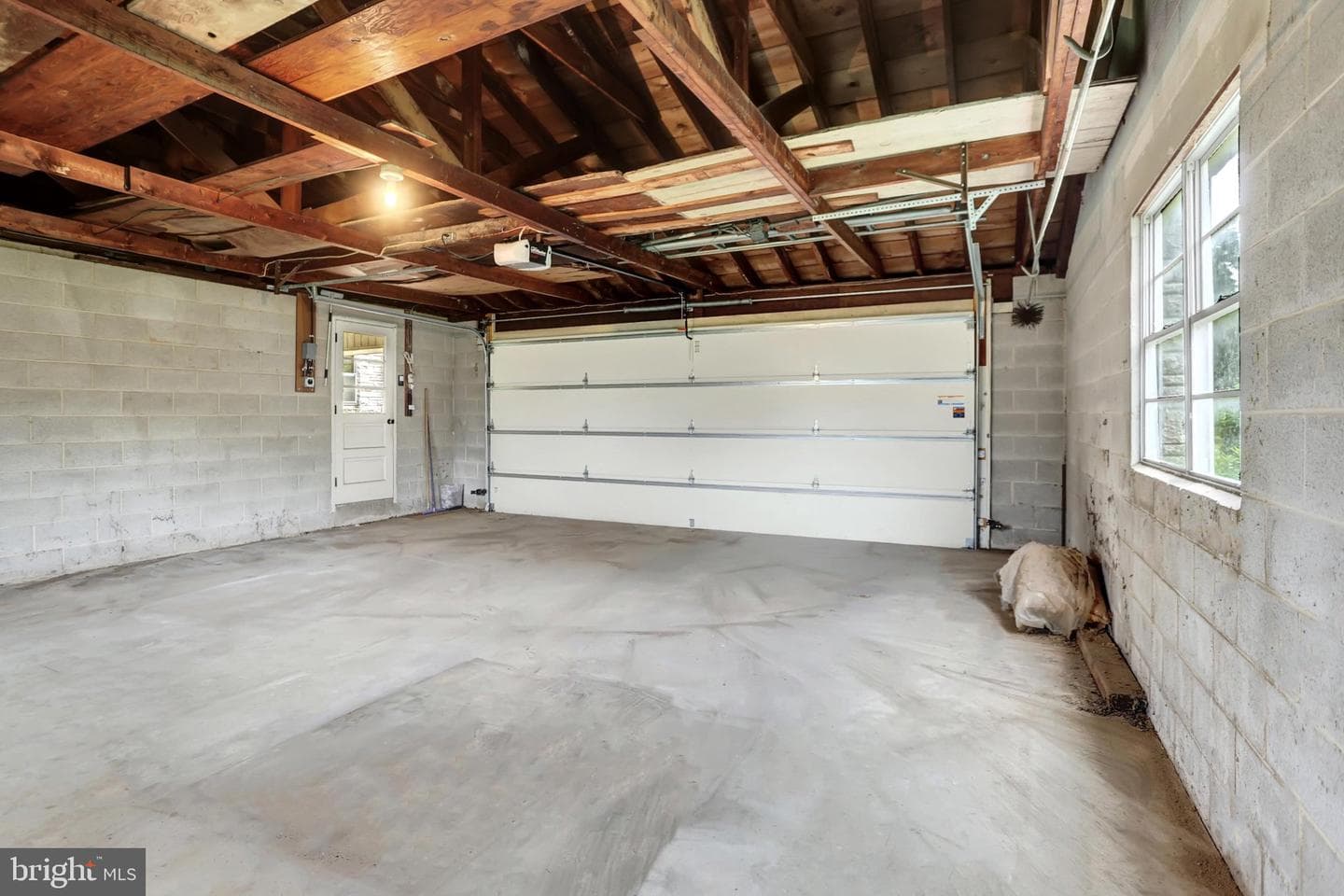 709 Erie Street photo 49