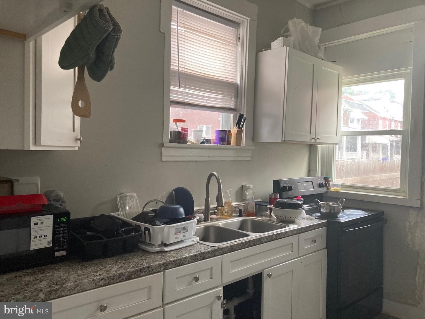 317 Emerald Street photo 9