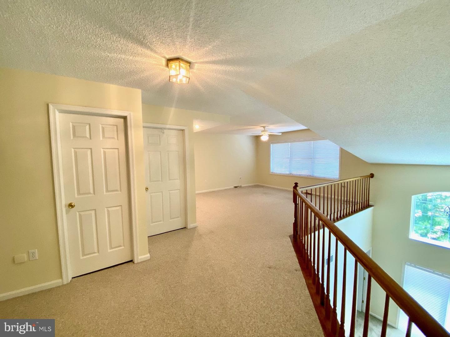 2820 Oakwood Dr photo 6