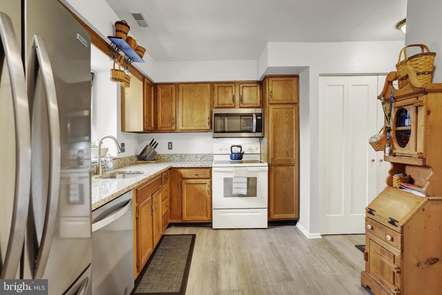 5431 Springtide Drive photo 4