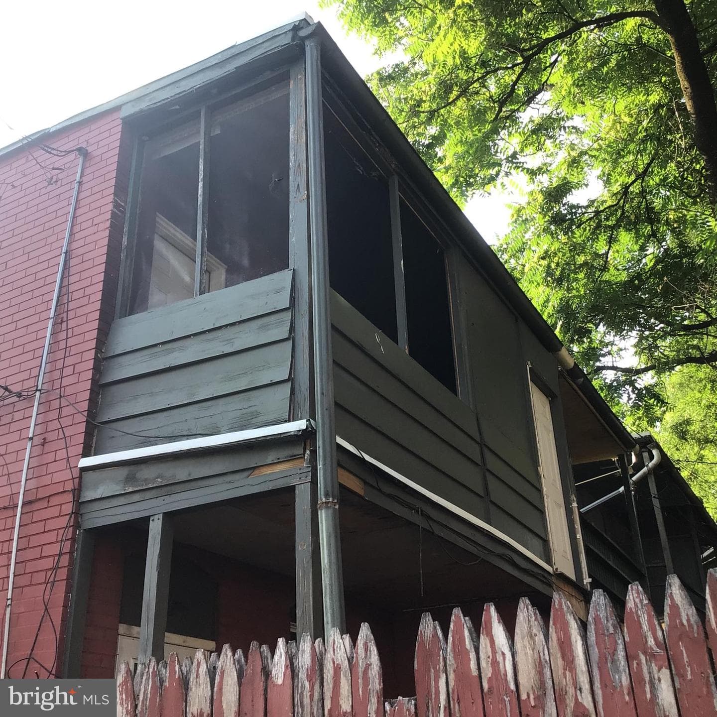 467 Crescent Street photo 16