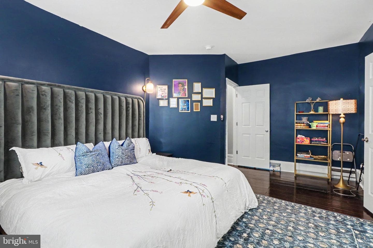 222 Emerald Street photo 13