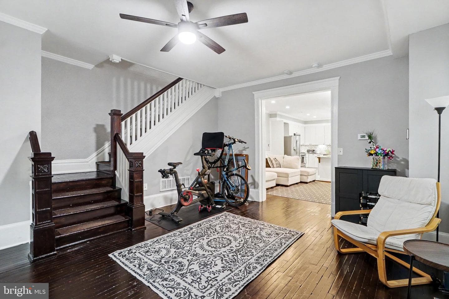 222 Emerald Street photo 3