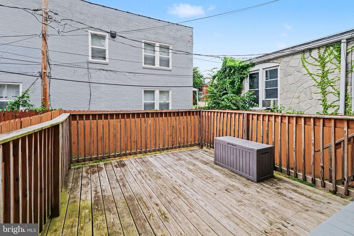 222 Emerald Street photo 37