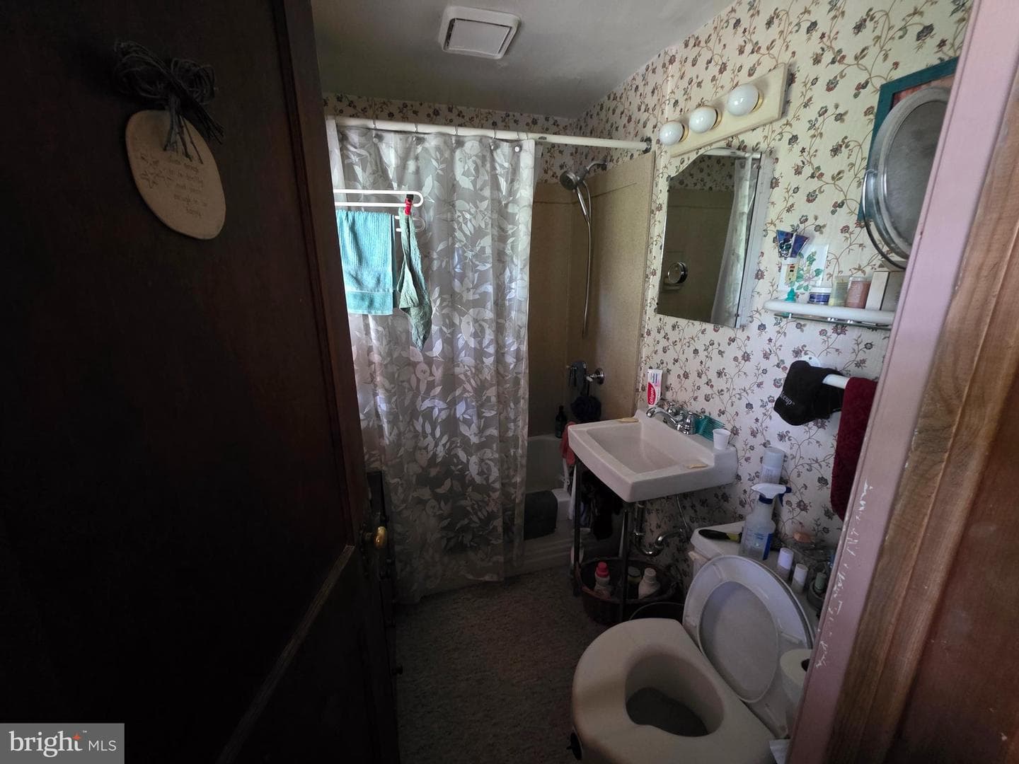 534 Benton Street photo 22