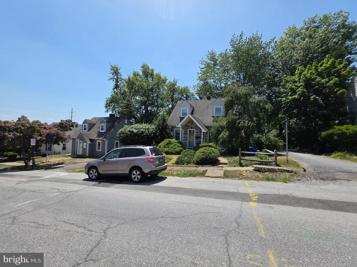 534 Benton Street photo 3