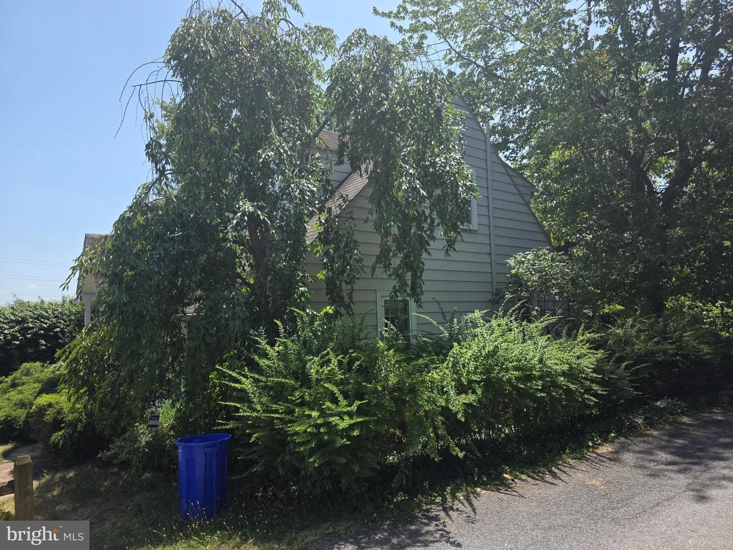534 Benton Street photo 4