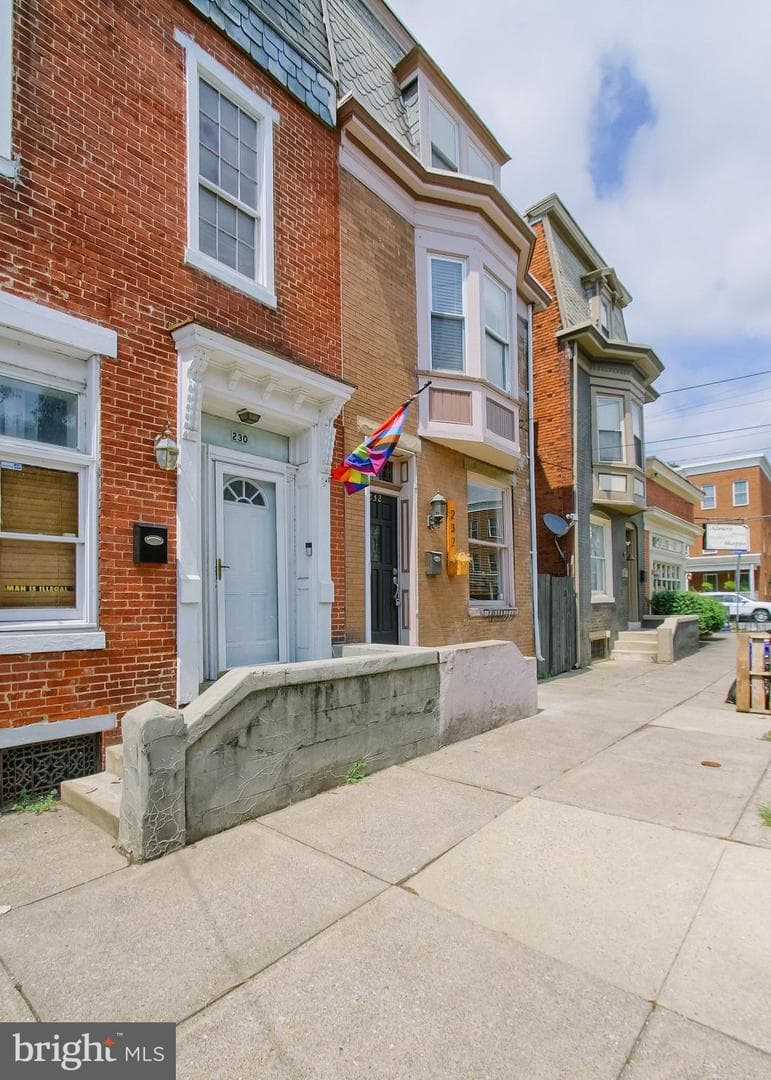 232 Peffer Street photo 3