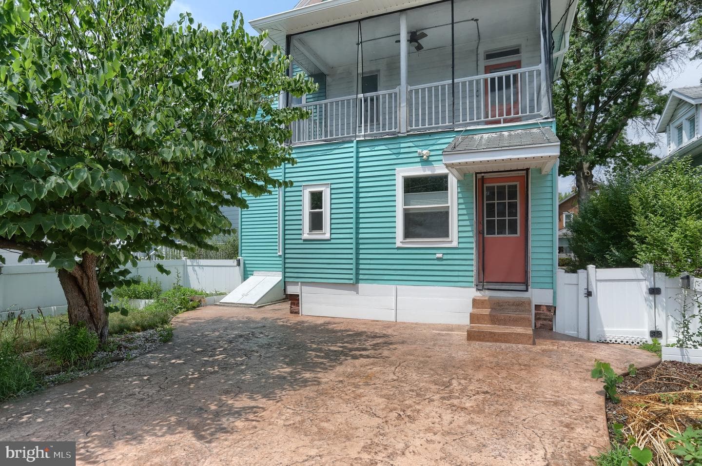 129 Poplar Avenue photo 45