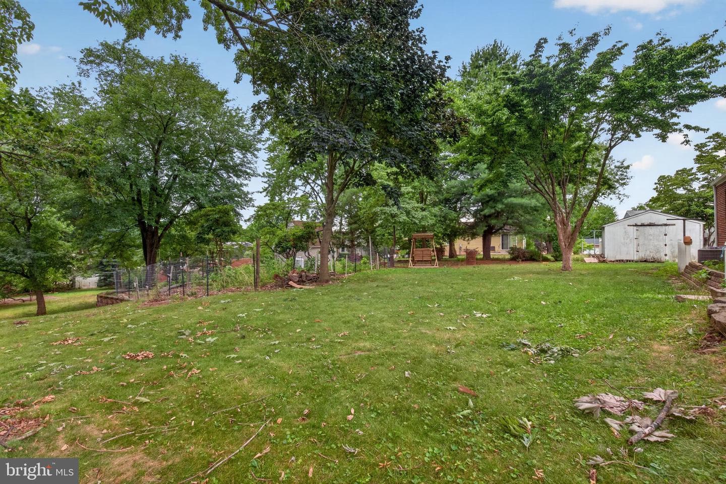 5595 Arminda Street photo 31