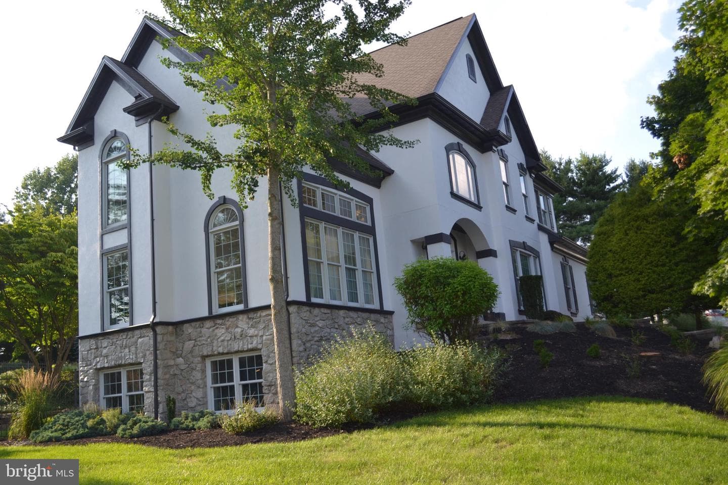 670 Pheasant Run Road photo 2