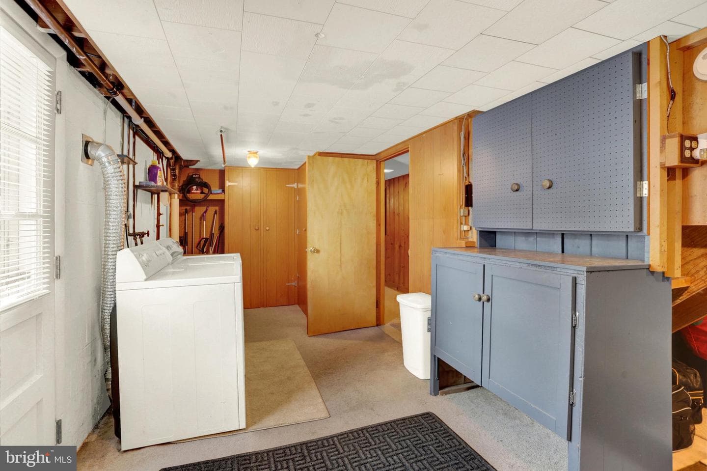 6207 Catherine Street photo 38