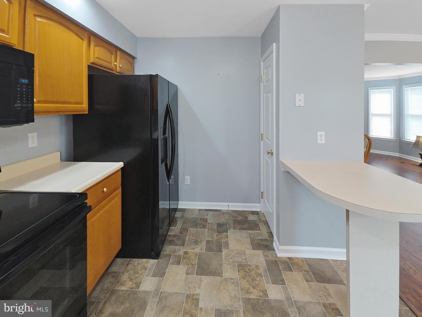562 Kelker Street photo 9