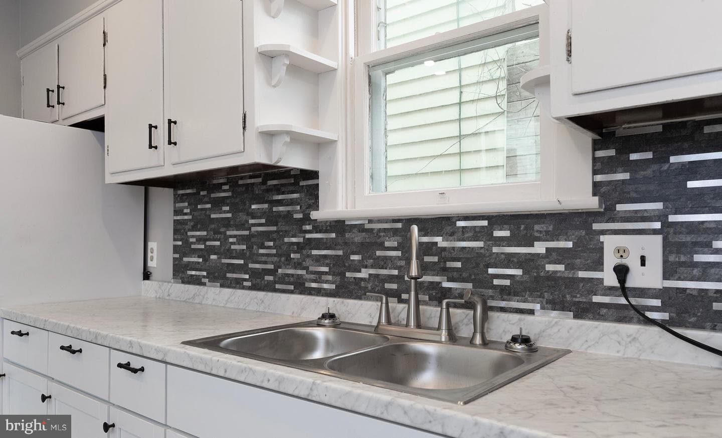 521 2nd Street photo 25