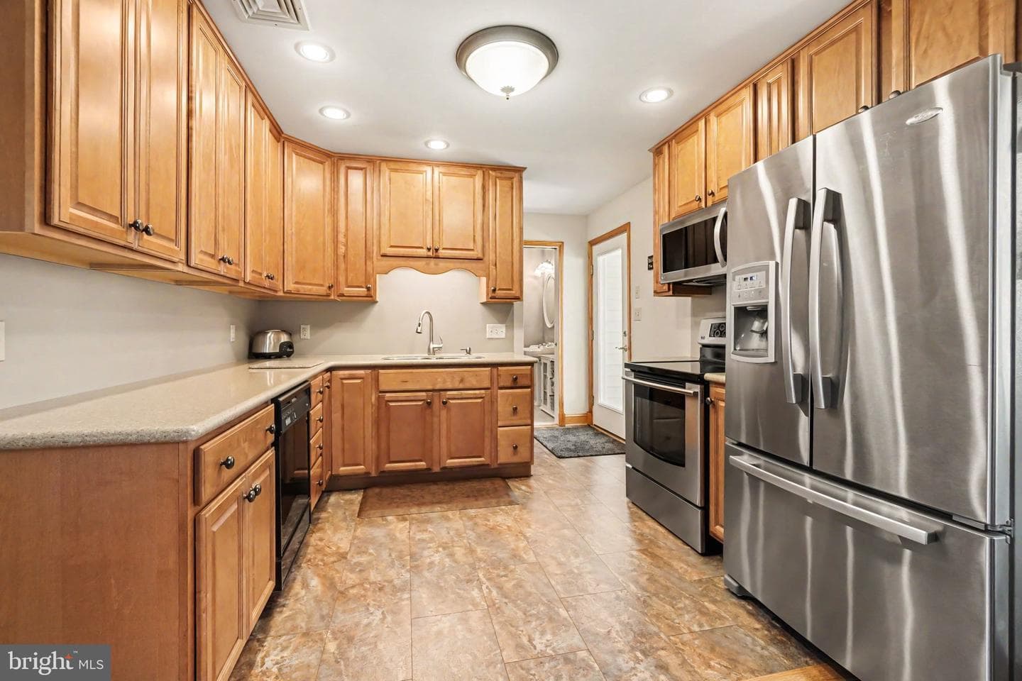 302 Robin Road photo 8
