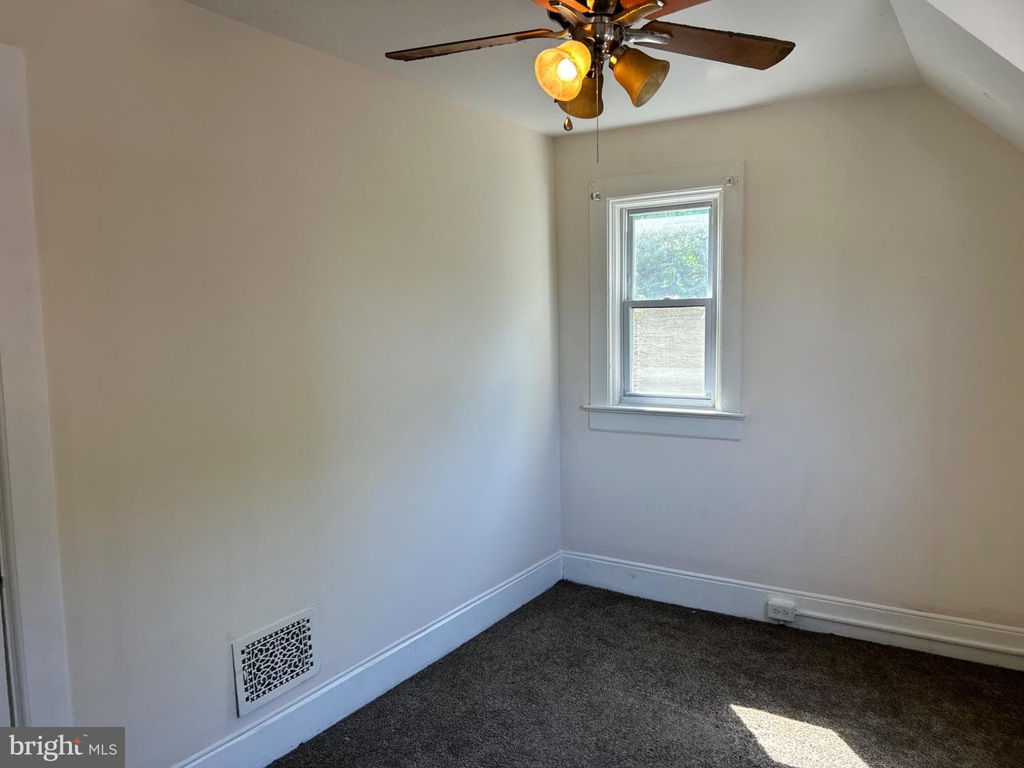 1502 Allison Street photo 14