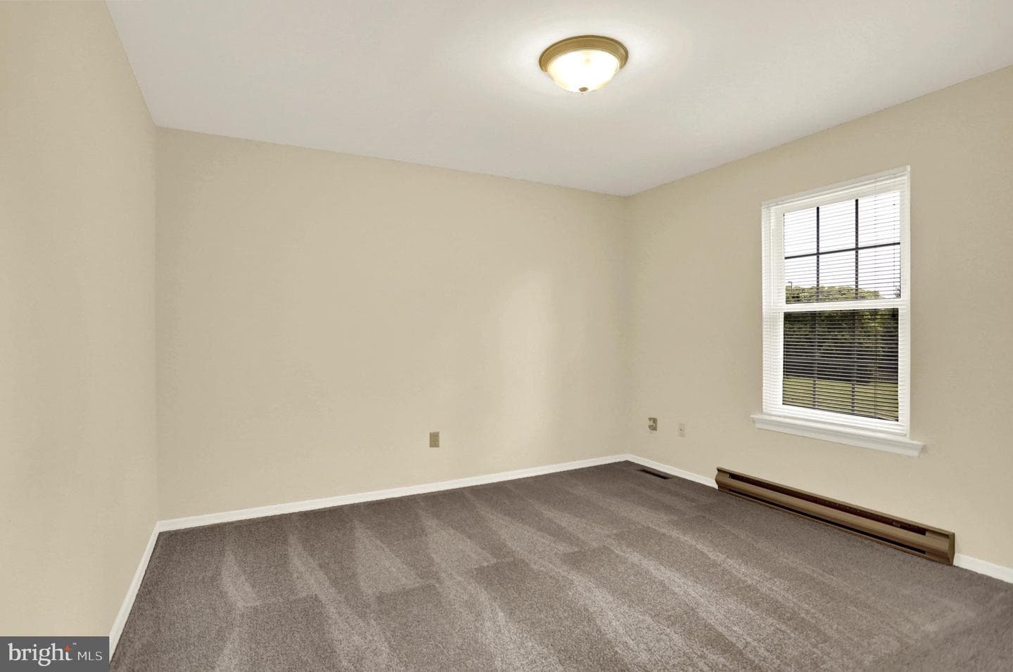609 Lancaster Avenue photo 28