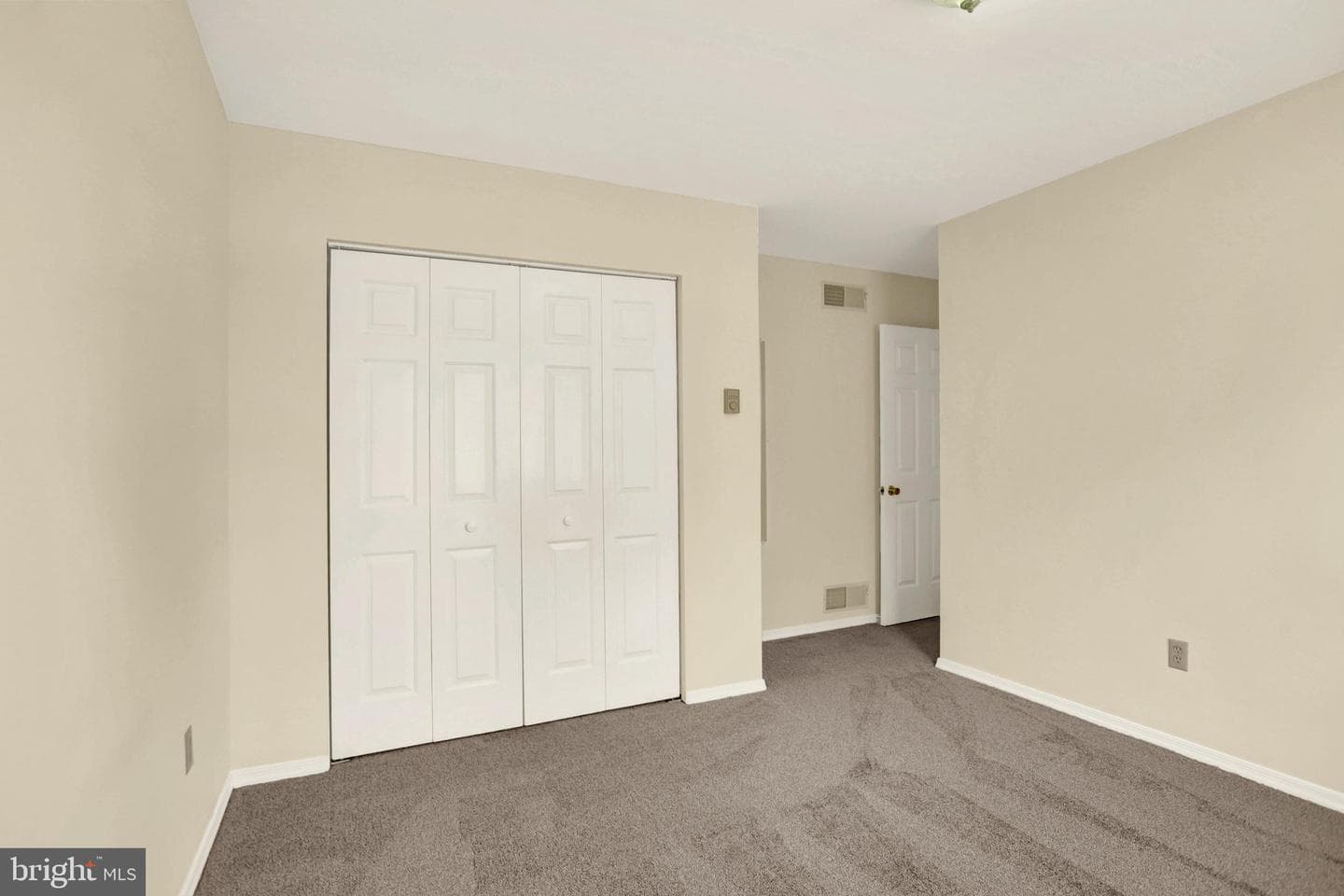 609 Lancaster Avenue photo 31