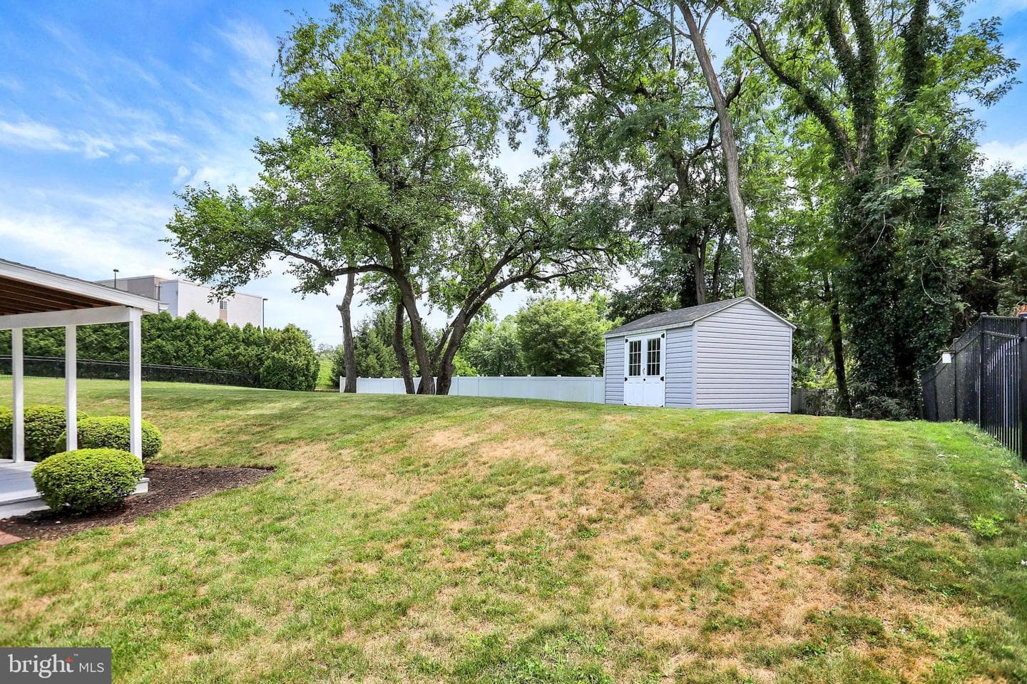 609 Lancaster Avenue photo 40