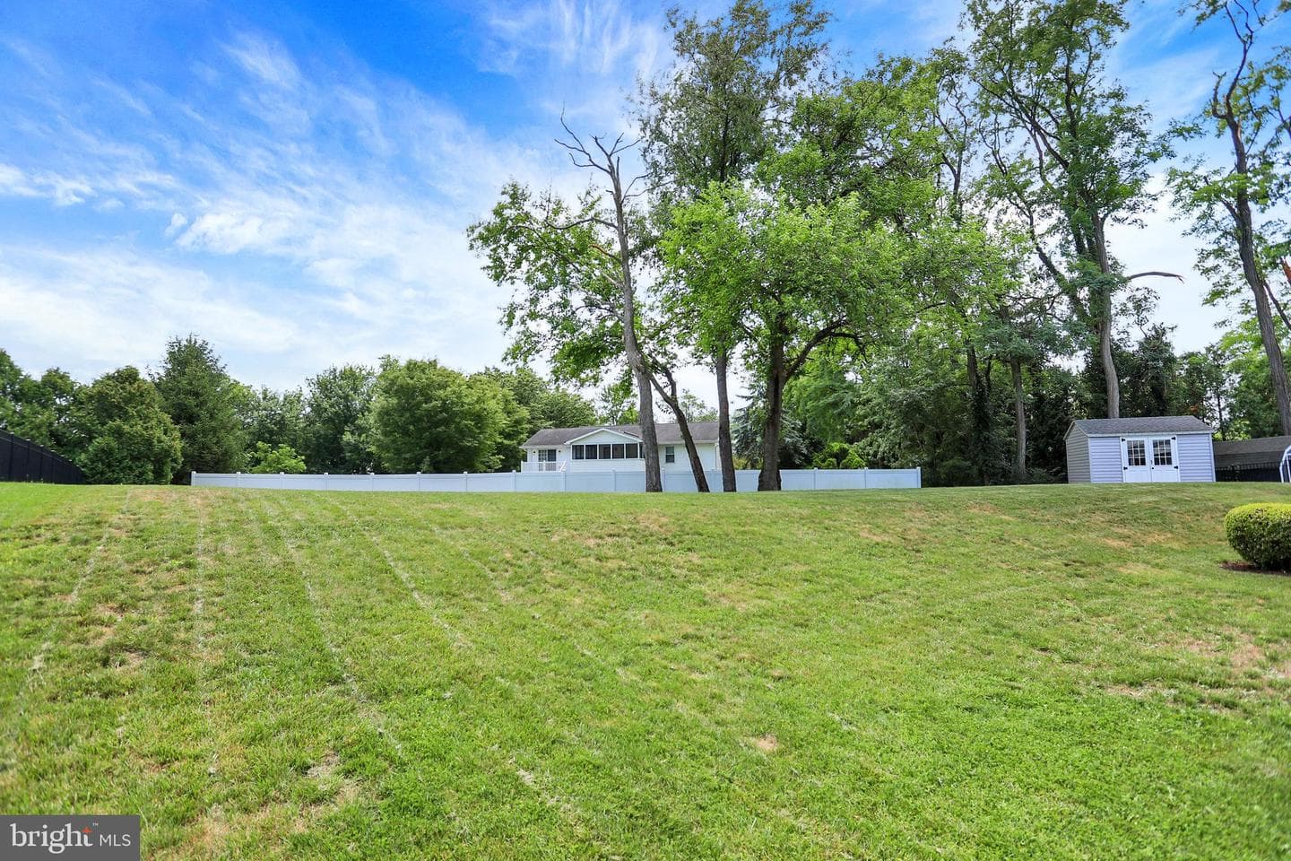 609 Lancaster Avenue photo 43