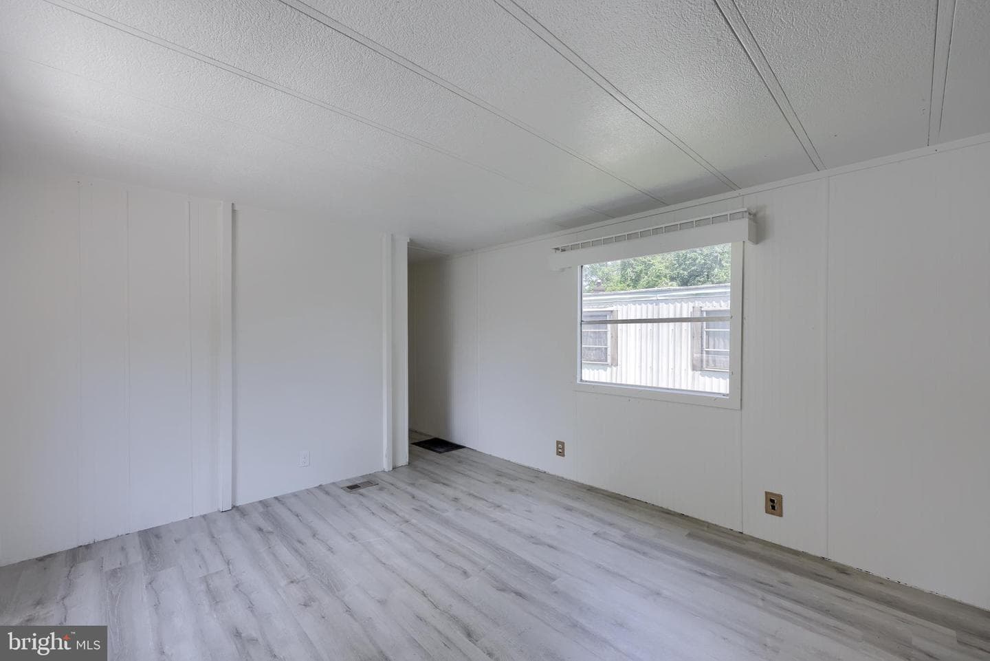 410 Willow Street photo 12