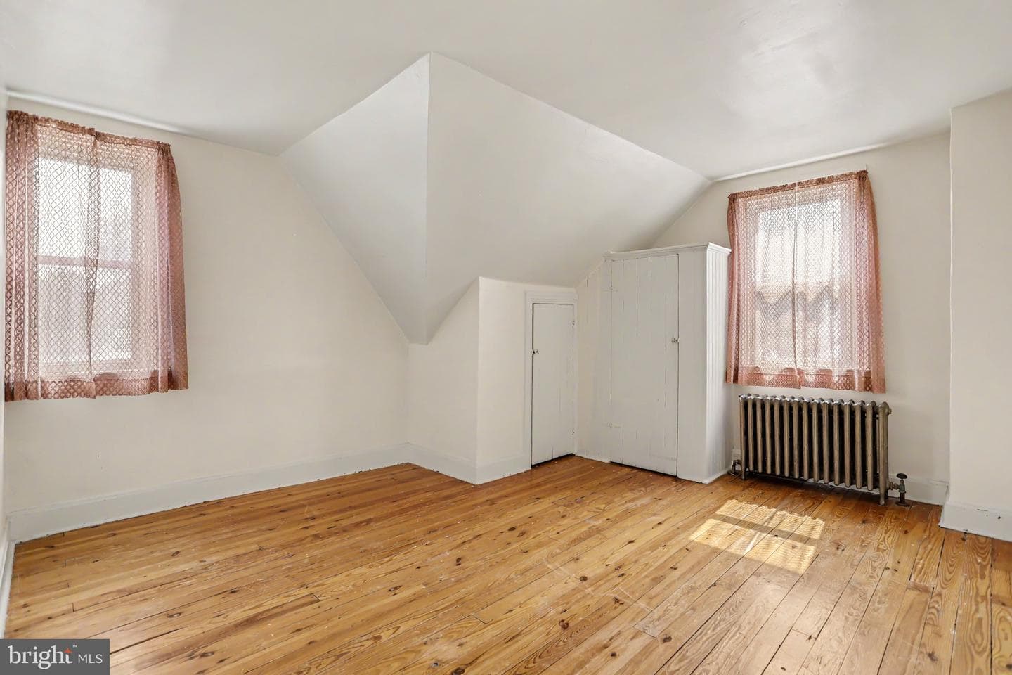 4001 Locust Lane photo 15