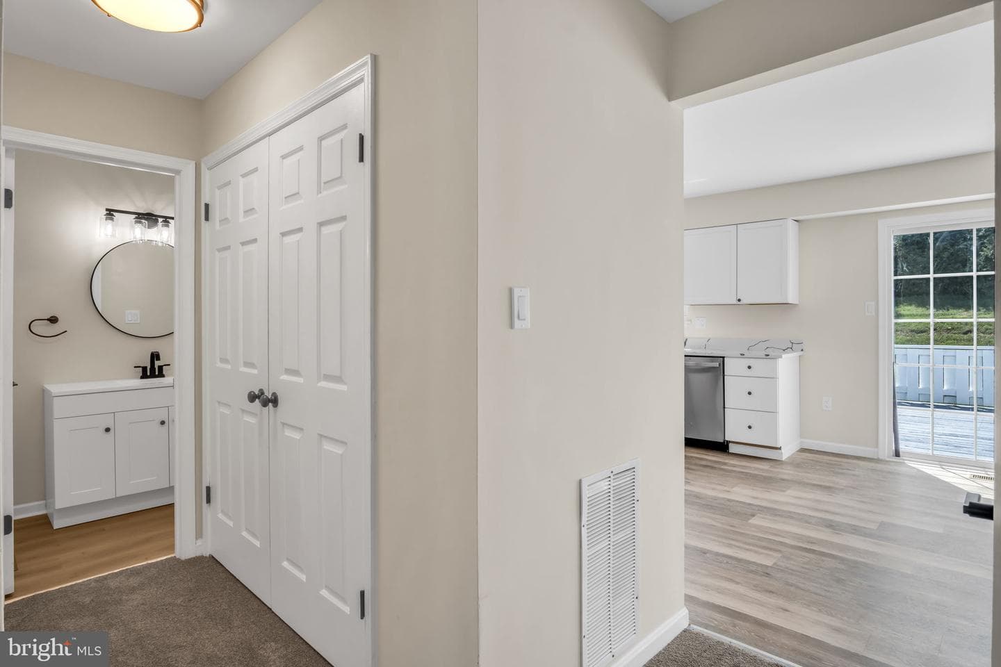 6129 Spring Knoll Drive photo 21