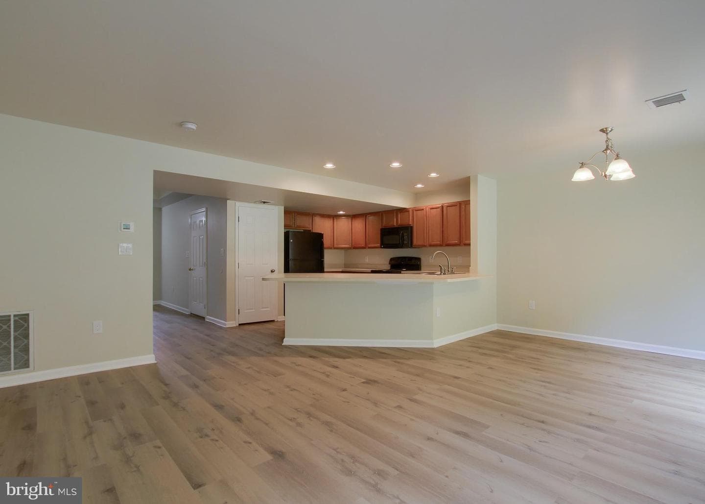 630 Glenbrook Drive photo 5