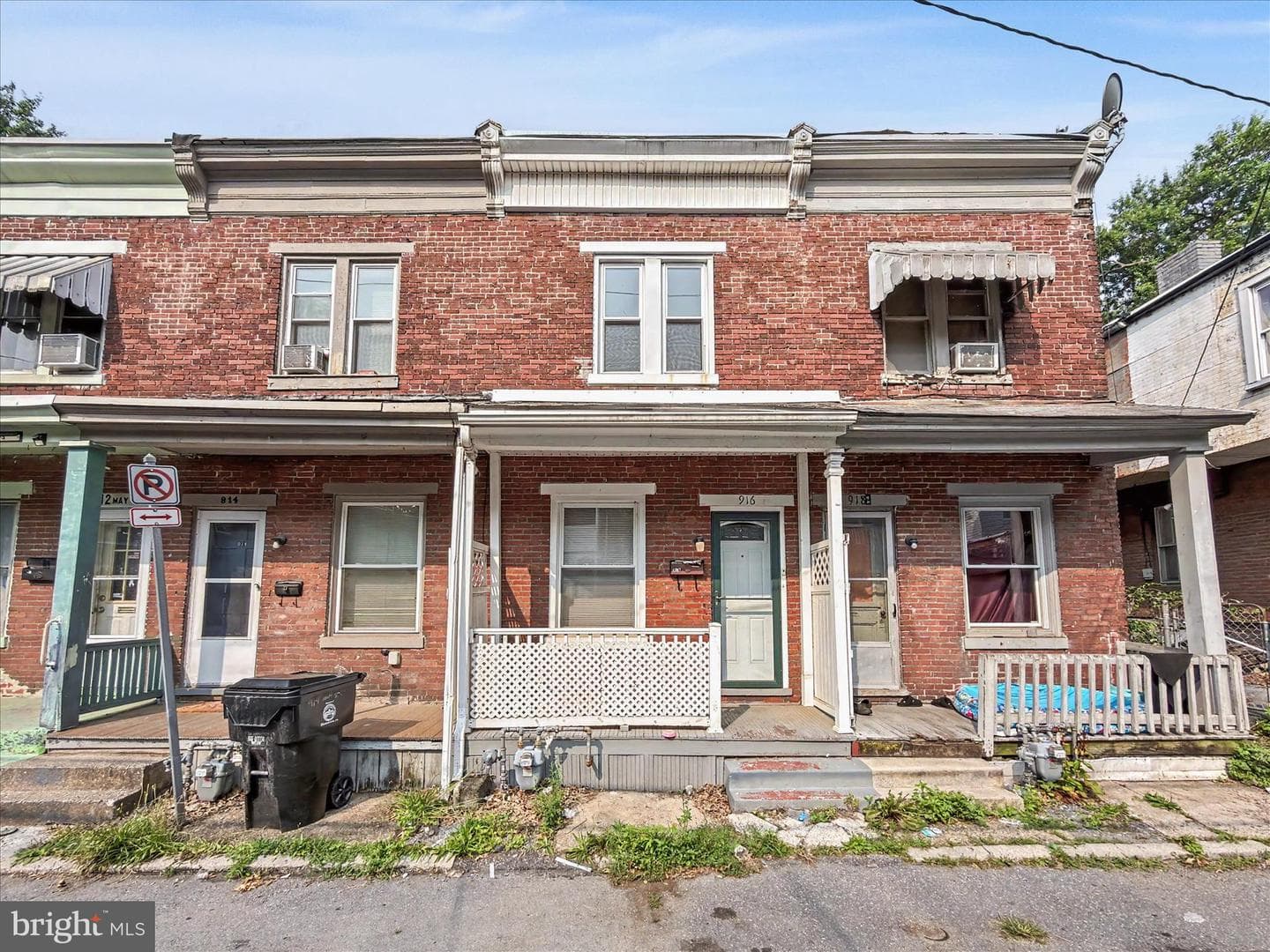 916 May Street photo 1