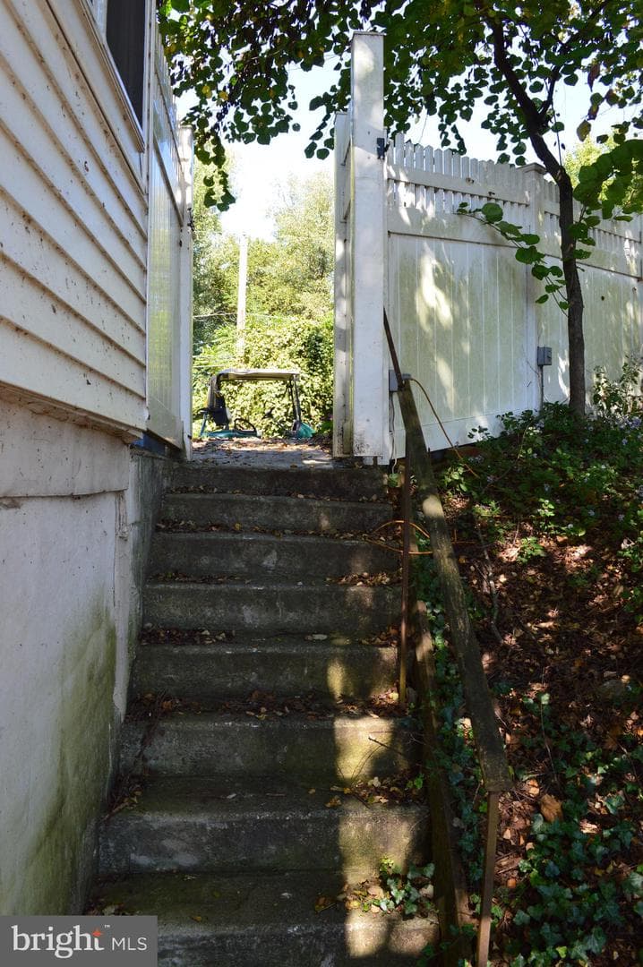 420 River Road photo 22
