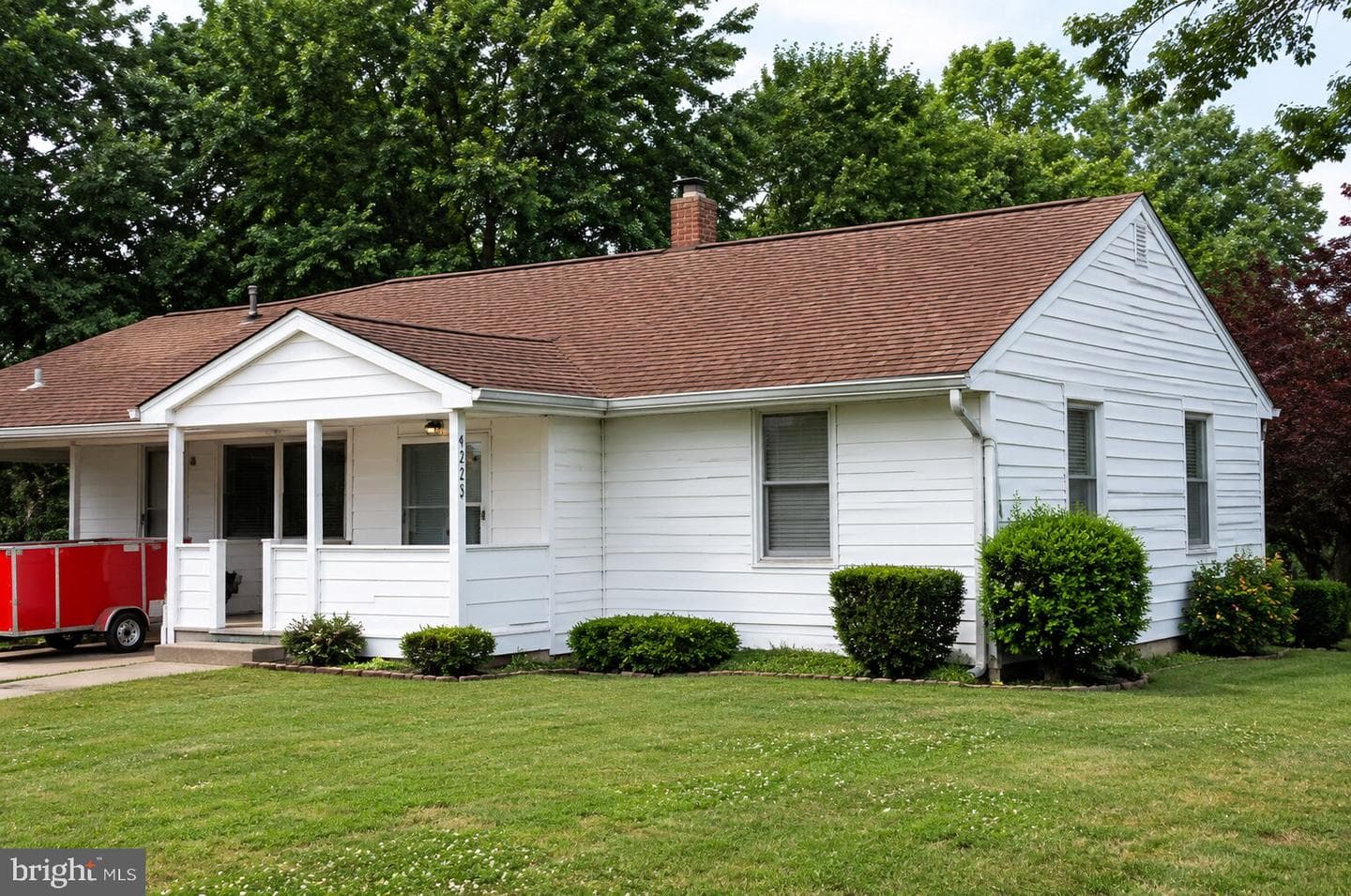 565 Lebo Street photo 4