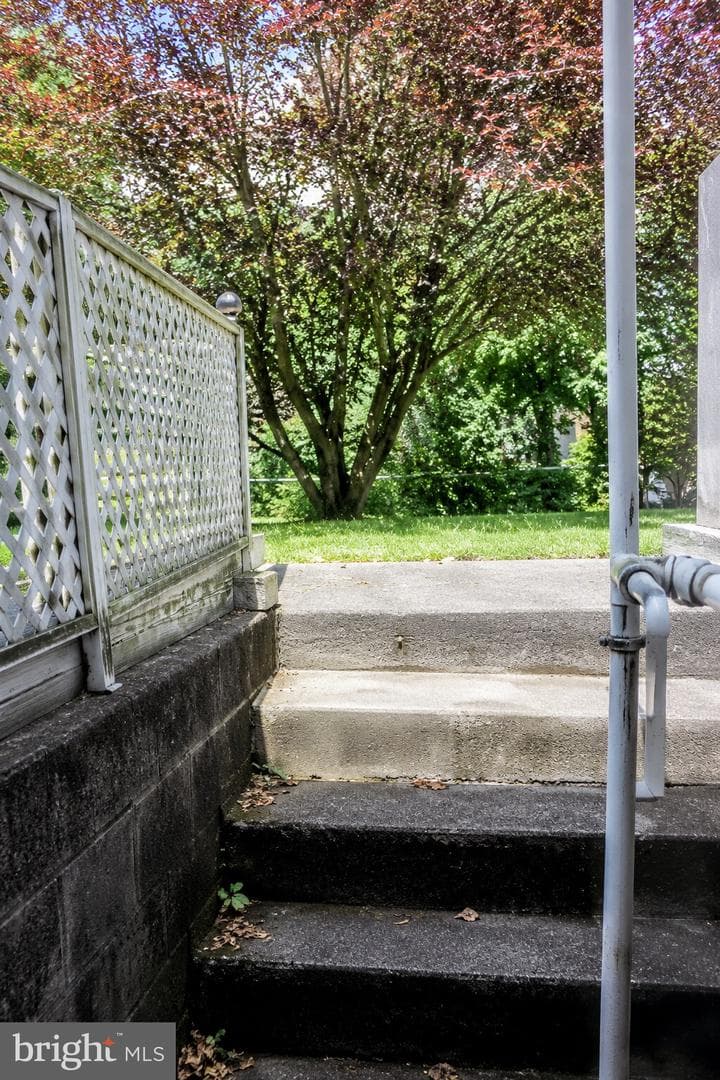 565 Lebo Street photo 7