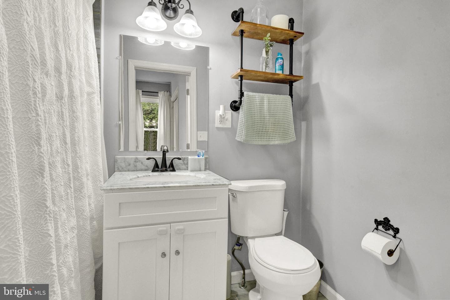 227 S Madison Street photo 13