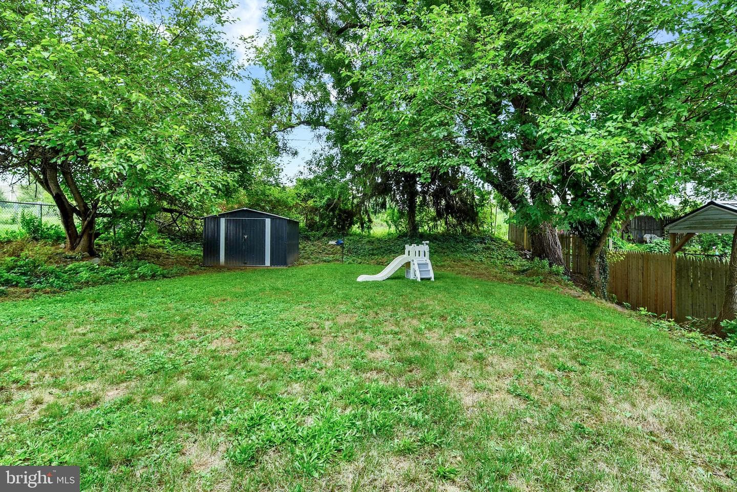 227 S Madison Street photo 31