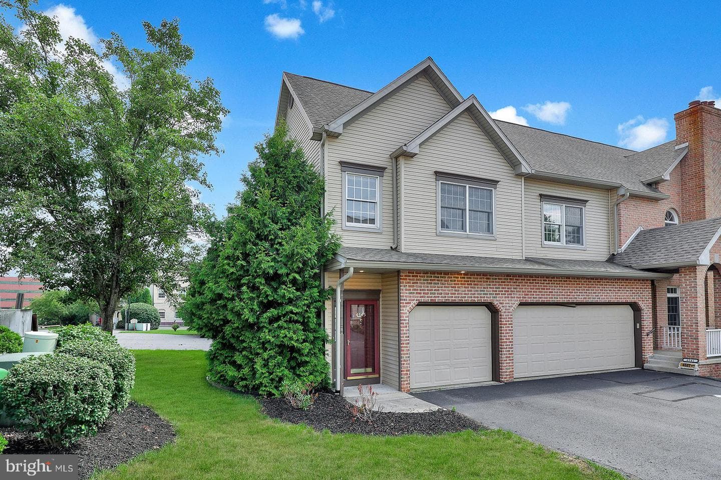 4545 Deer Path Road photo 2