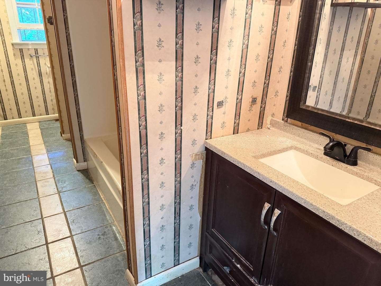 4005 Fargreen Road photo 10