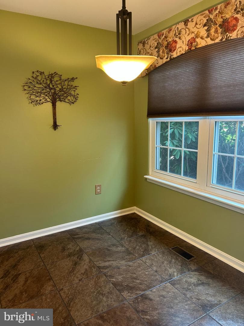 6262 Spring Knoll Drive photo 8