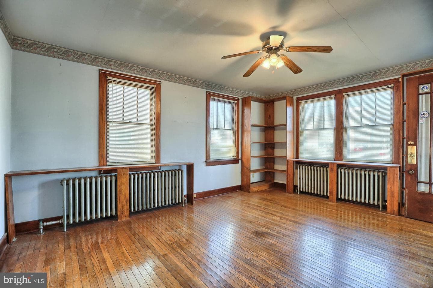 1126 E Chocolate Avenue photo 7