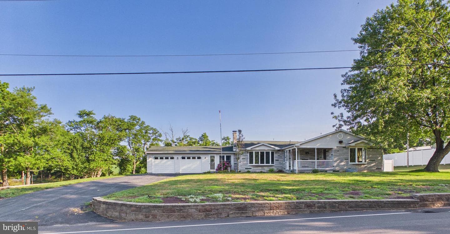 8664 Jonestown Road, Grantville
