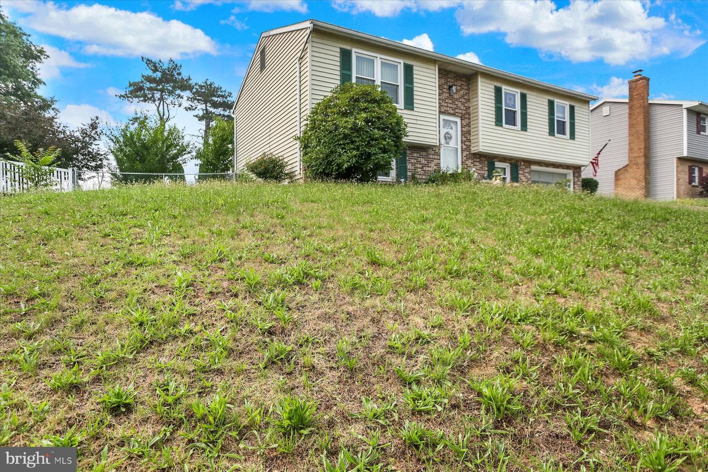 6255 Warren Avenue photo 3
