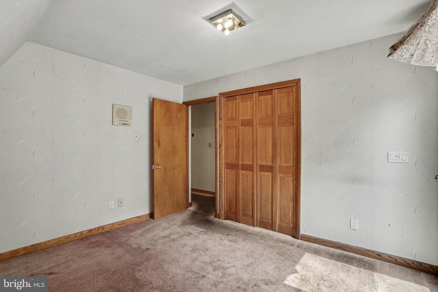 299 Mushroom Hill Road photo 10