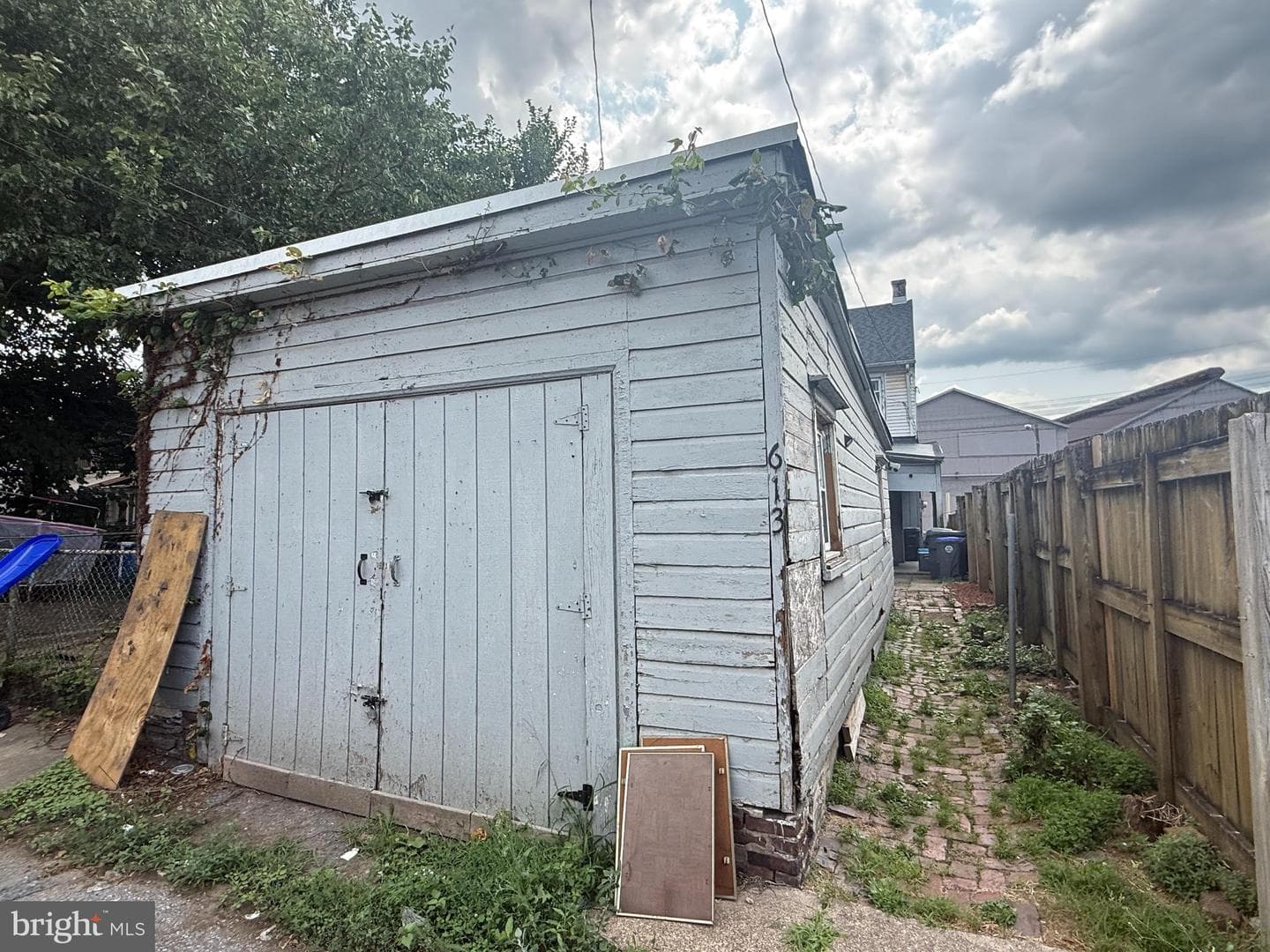 613 S Front Street photo 19