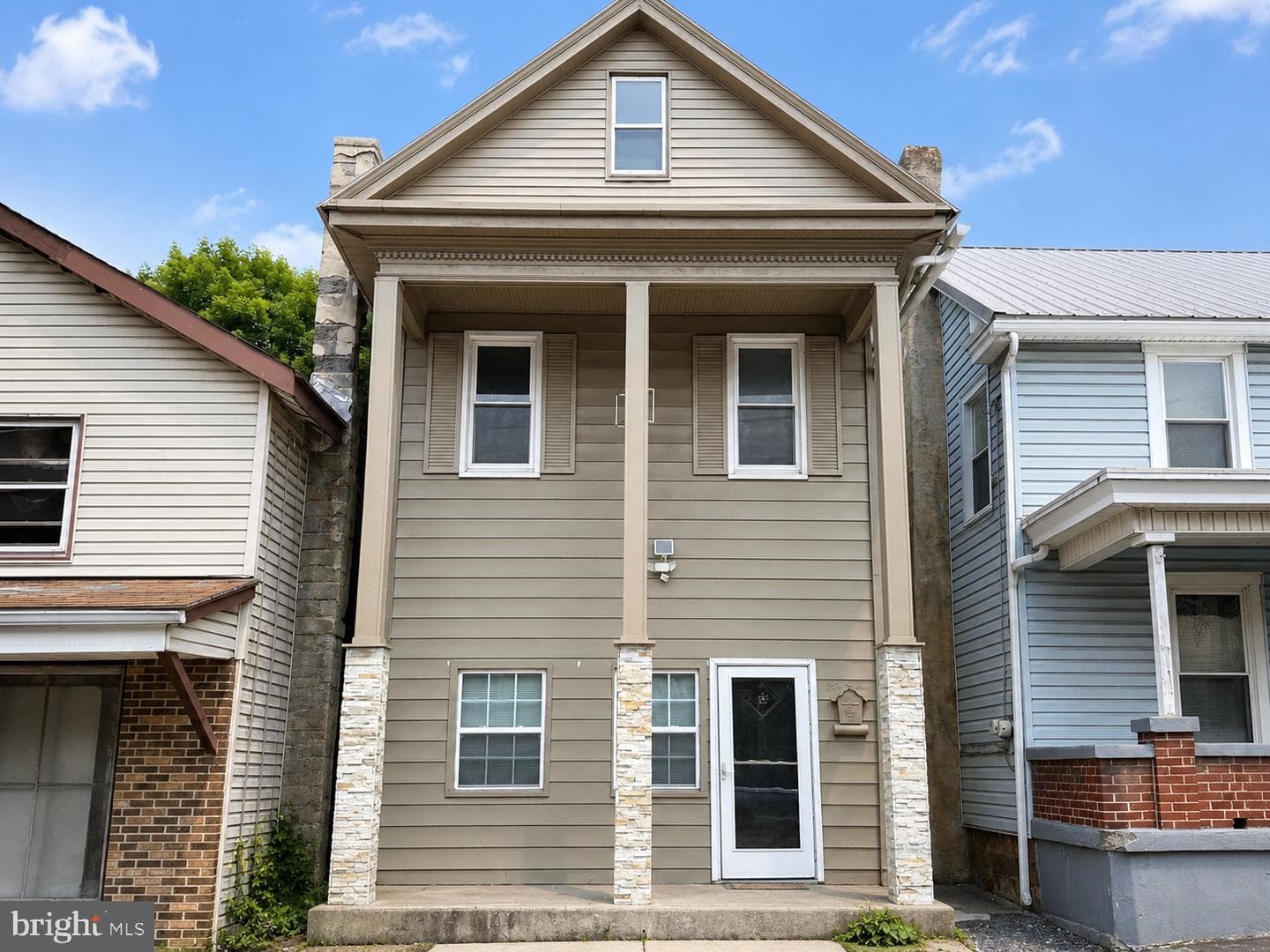215 W Market Street photo 1