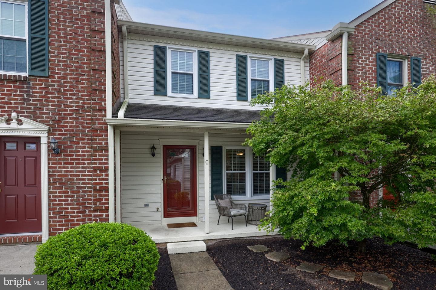 2033 Raleigh Road photo 1