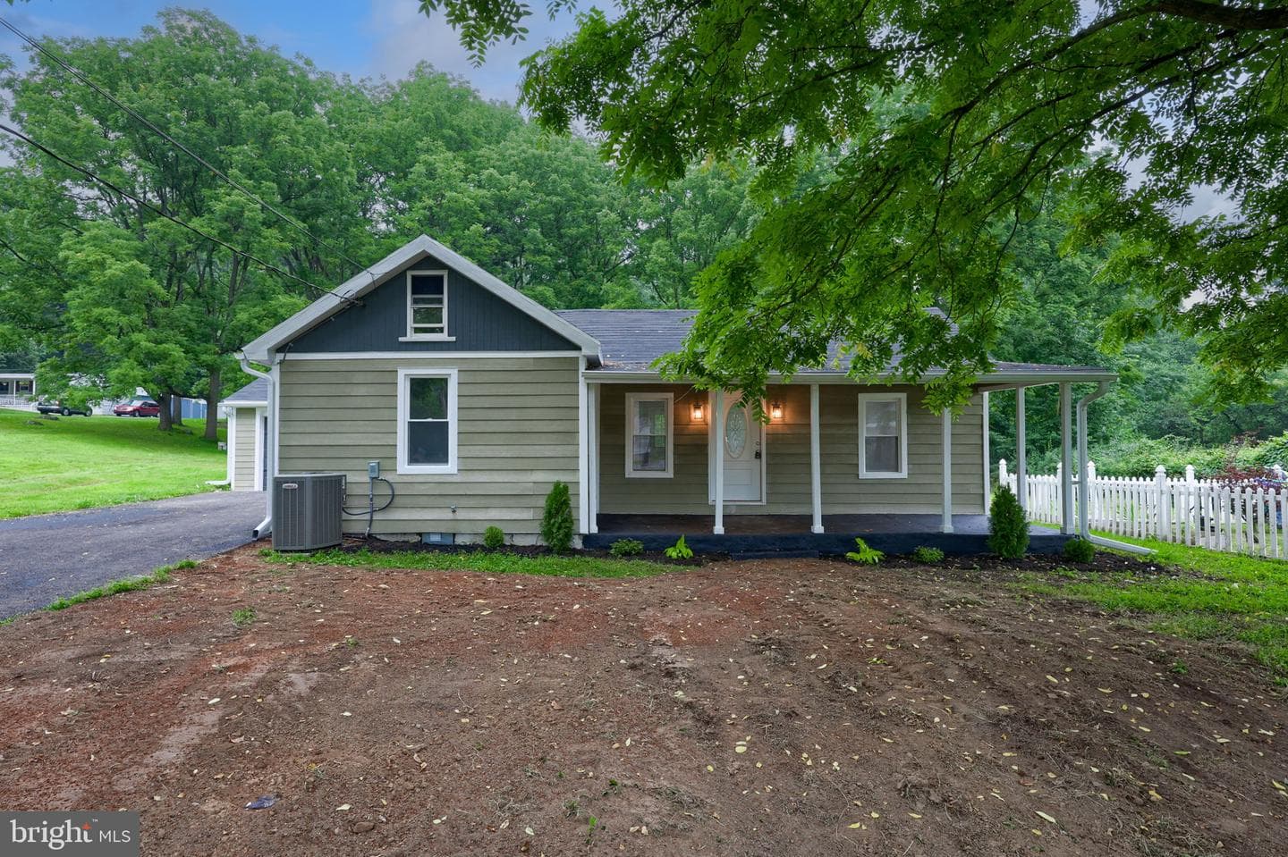 1384 Roundtop Road photo 1