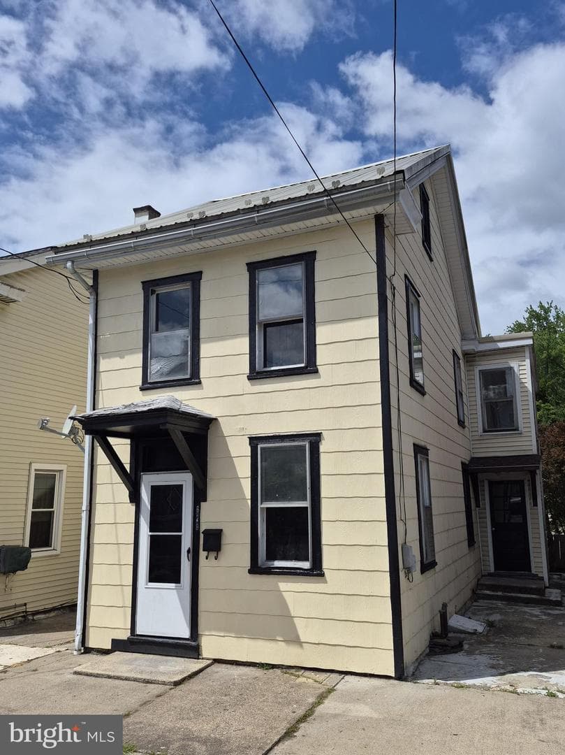 629 North Street photo 1