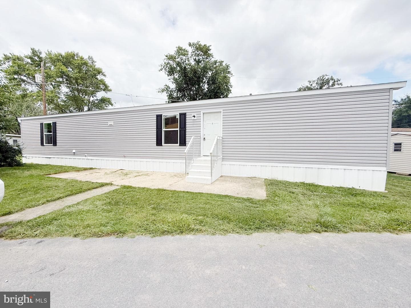 183 Eby Lane photo 1