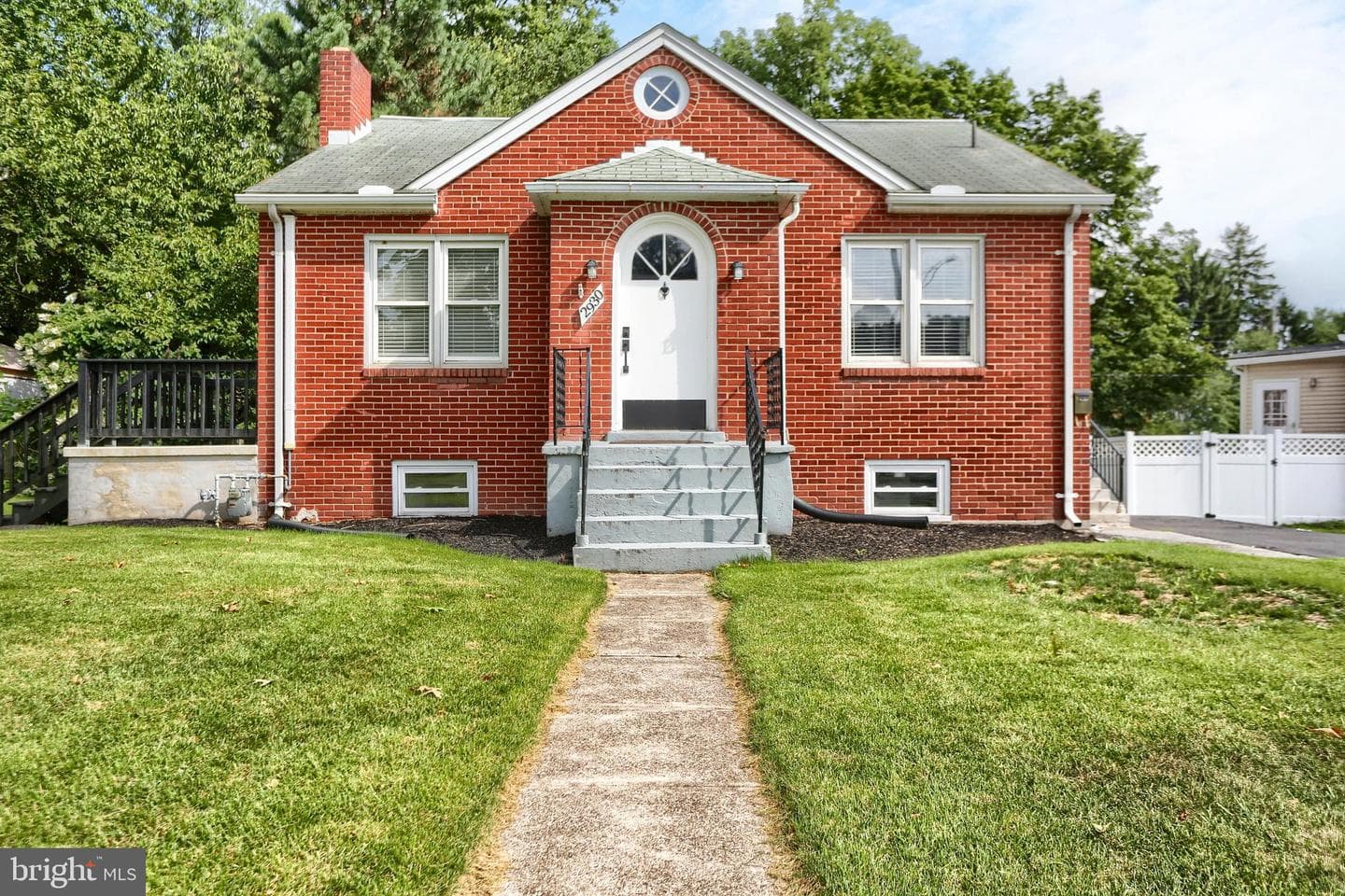 2930 Brookwood Street photo 1